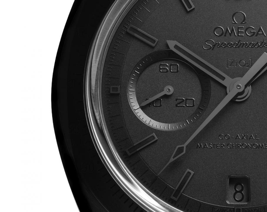 Omegg_a Speedmaster Dark Side of the Moon full black and black niddle