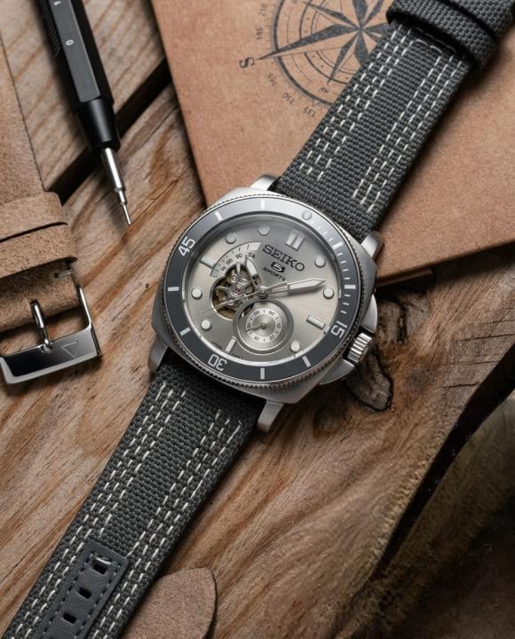 Seiko 5 Sprots Automatic Grey