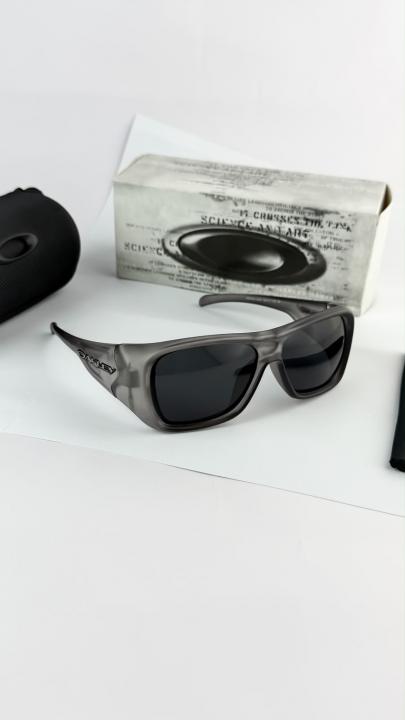 Oakliy grey black 9492-69