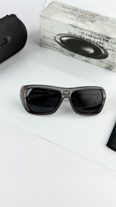Oakliy grey black 9492-69