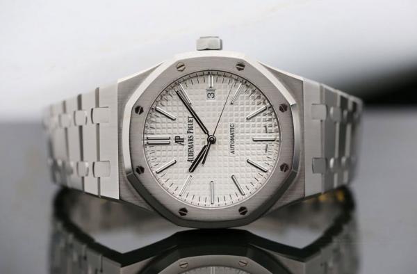 Audemars Pigueet Royal Oak FST SIlver White Dial AT471