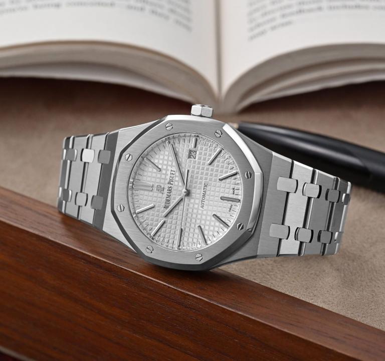 Audemars Pigueet Royal Oak FST SIlver White Dial AT471