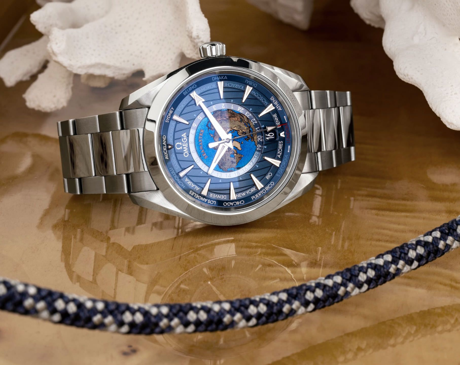 Omegga Seamaster Mens Aqua Terra Shades 150M 43 Silver Blue