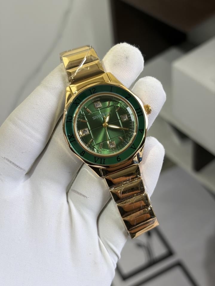 SWAROVSK DEXTERA LADY ANALOG GOLD GREEN 1052
