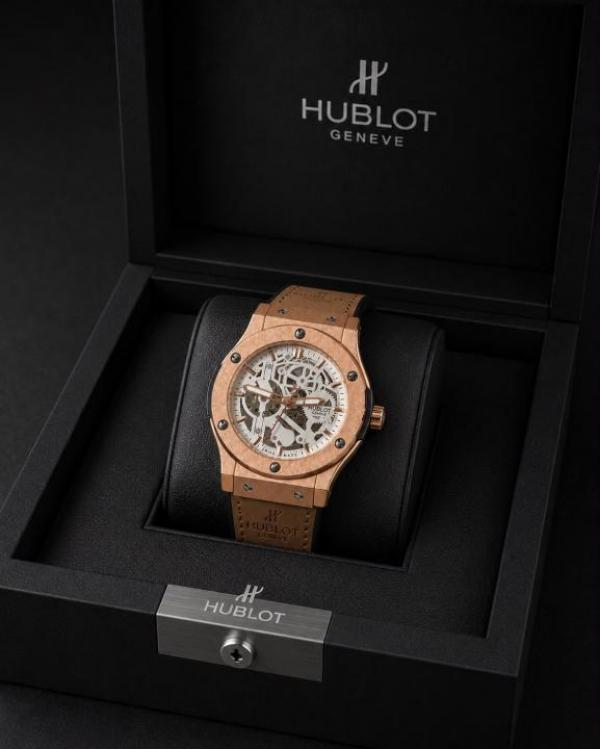 HUBLO T SKELETON AUTOMATIC BACK OPEN 744