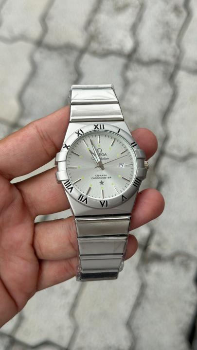 Omegg_a co-AXIal chronometer
