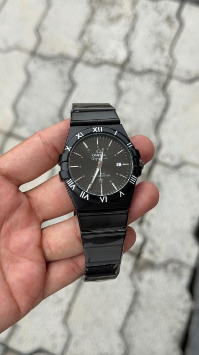 Omegg_a co-AXIal chronometer