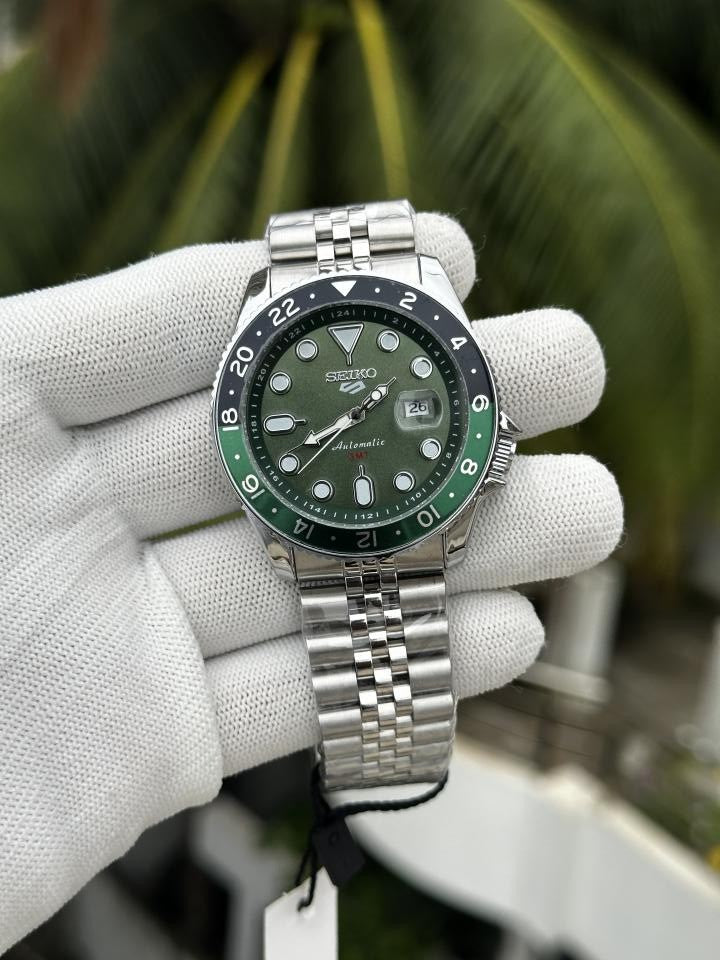 Seiko Sports GMT Open Back Silver Green AT438