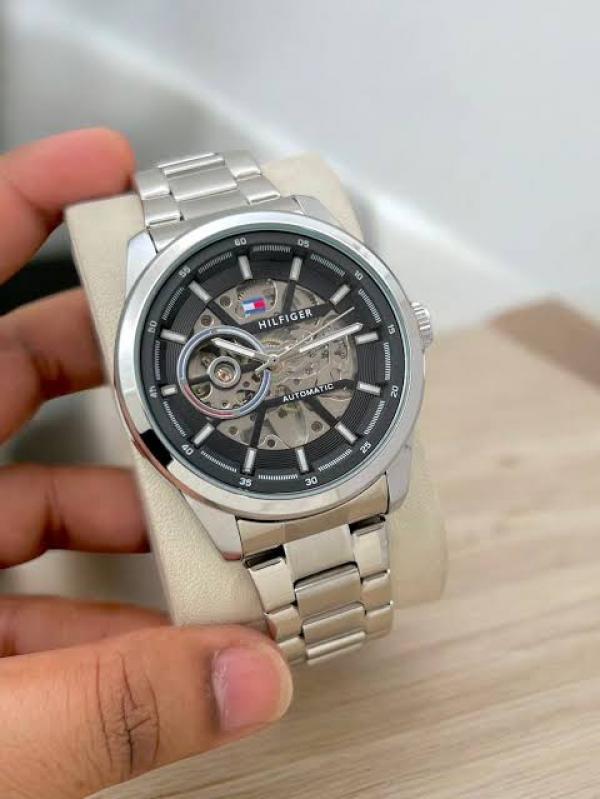 TOMMY HILFIGE AUTOMATIC SKELETON SIL BLACK 835