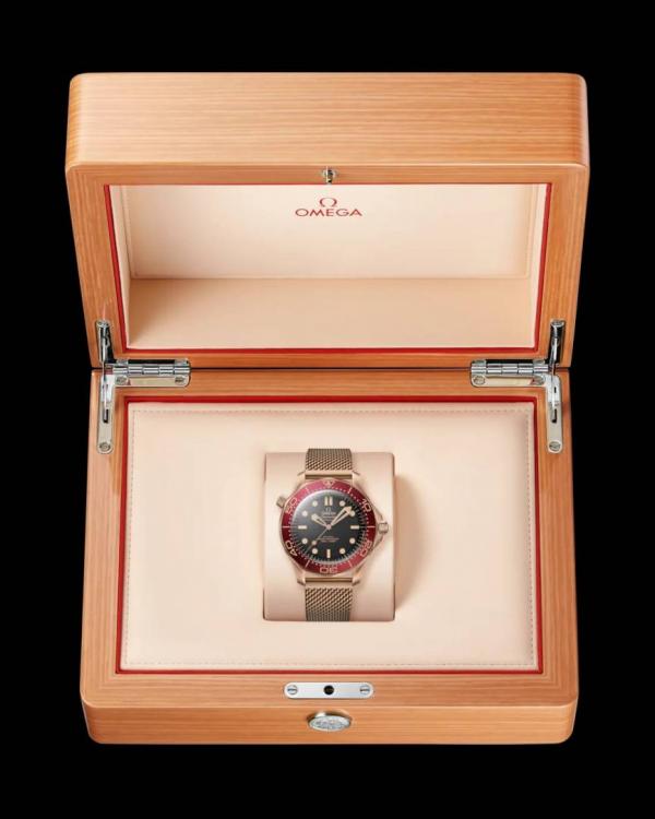Omegg_a Seamaster Diver 300M Automatic copper
