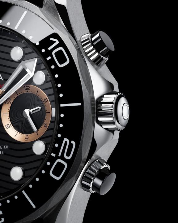 Omegha Seamaster Diver 300M Chronograph 007 First Light