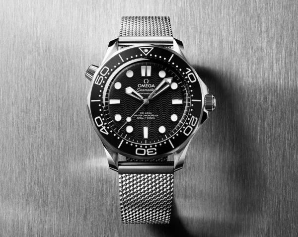 Omegg_a Seamaster Diver 300 Automatic silver Black white niddle
