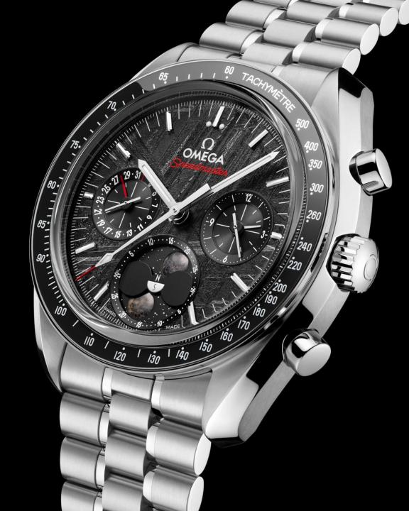 Omegha Speedmaster  Moonphase Meteorite siler black design