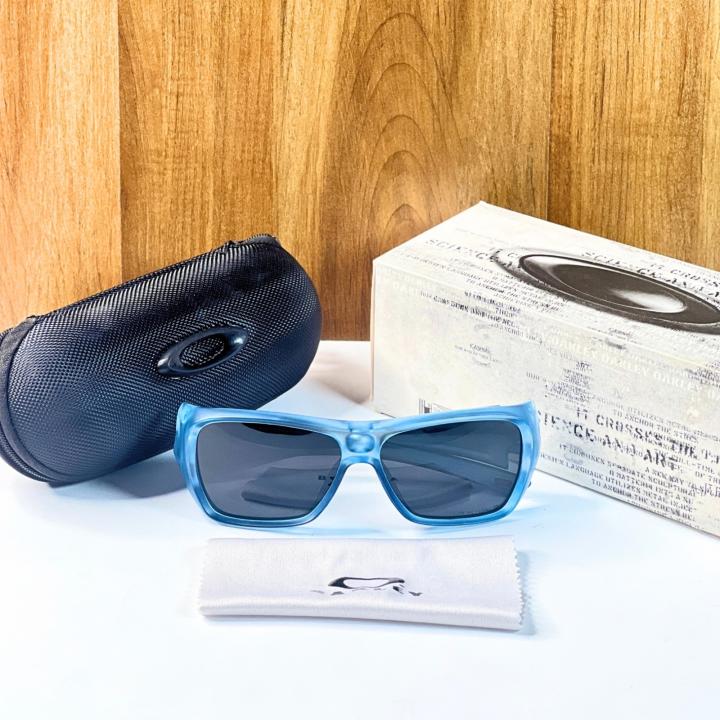 Oakle 824 matt blue black