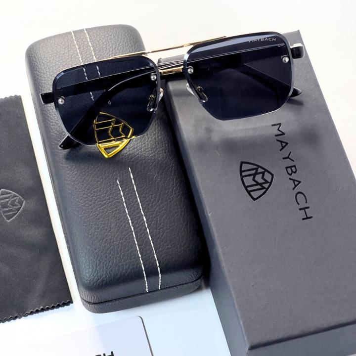 Maybac 9825 gold black