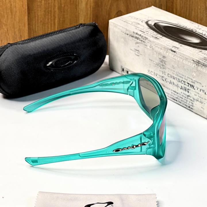 Oakle 825 green mercury