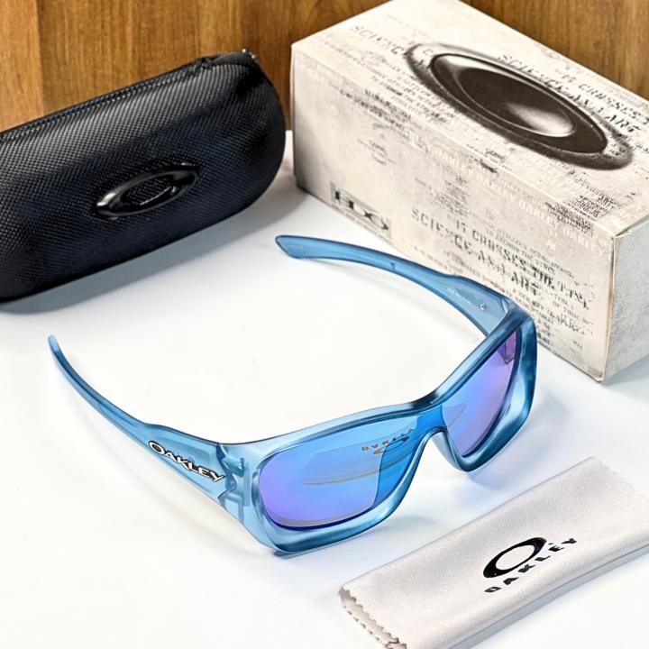 Oakle 825 matt blue mercury
