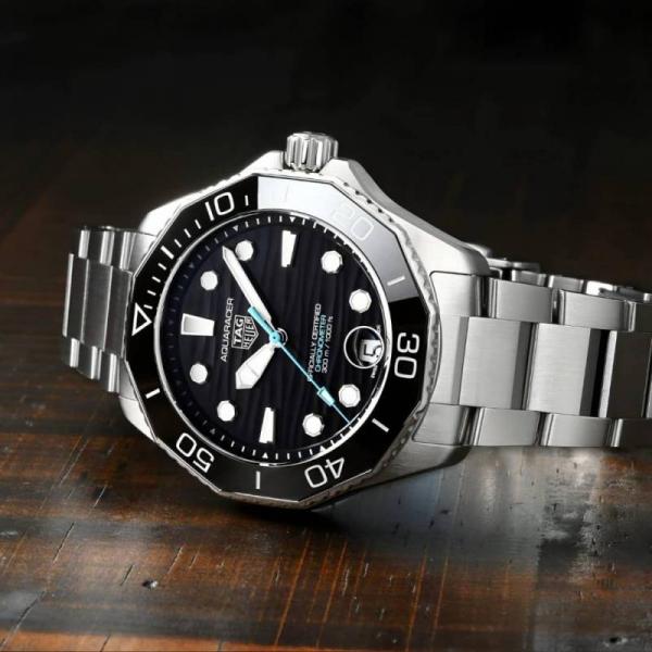 Tag_g Heuee_r aquaracer professional 300m date automatic japan zik zake line silver Black