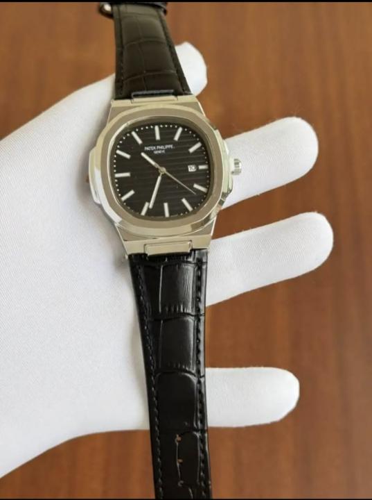 Patek Philipp Nautilus Quartz Leather