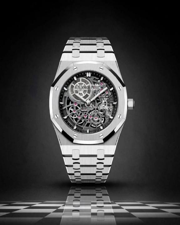 Audemar Piguet Royal Oak Jumbo Extra-Thin Openworked silver Black