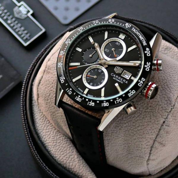 Tag heuee_r Carrera Caliber 17 black