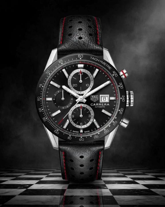Tag heuee_r Carrera Caliber 17 black