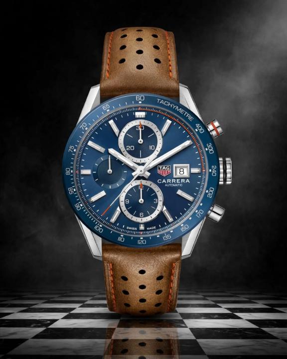 Tag Heuee_r Carrera Caliber 17 brown and blue