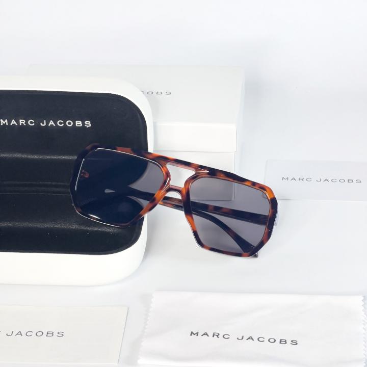 Marc jacob 18093 tiger black
