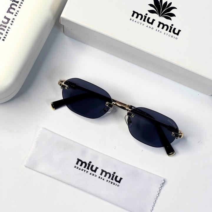 Miu miu 62 gold black