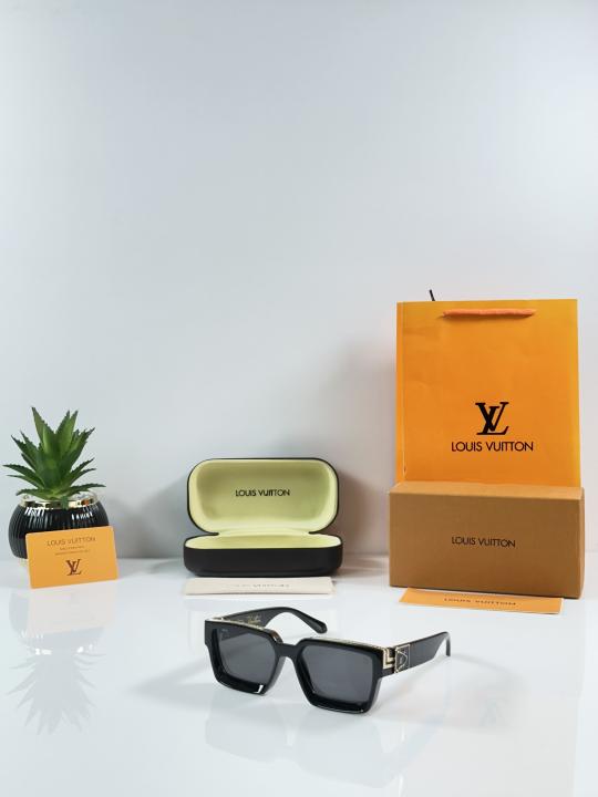Loius Vutton 0325 Gold Black