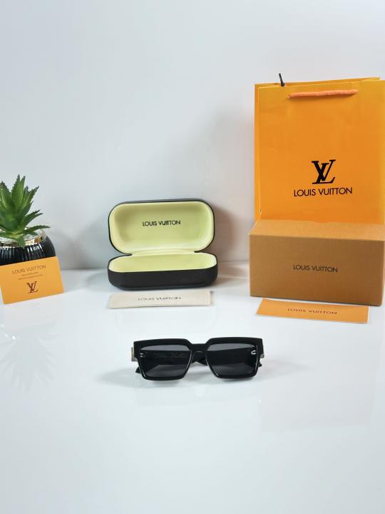 Loius Vutton 0325 Gold Black