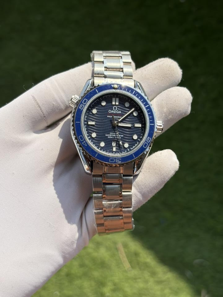 OMEGGA SEAMASTER CO AXIAL 300M SIL BLUE QUARTZ 810