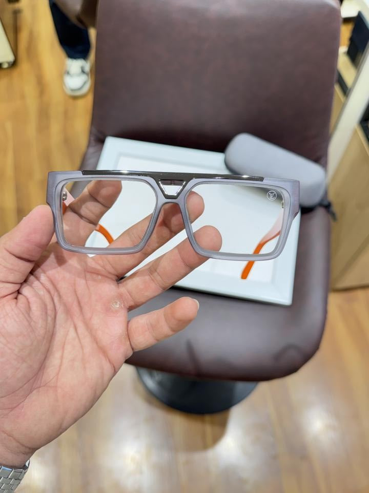 Loius vutton 1984 grey orange plano