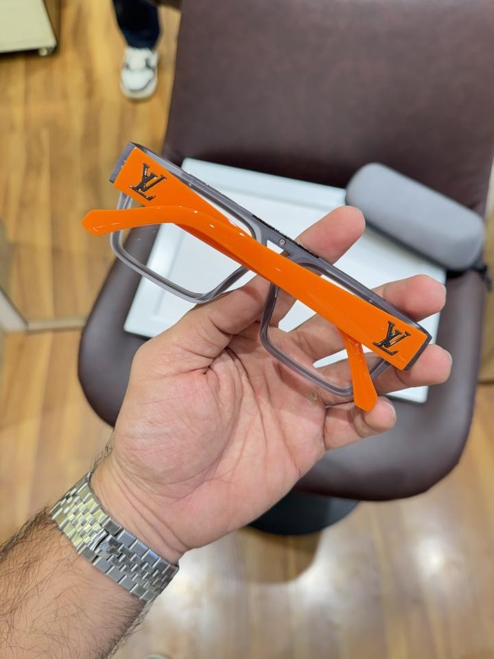 Loius vutton 1984 grey orange plano