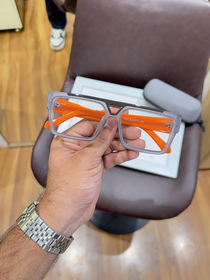 Loius vutton 1984 grey orange plano