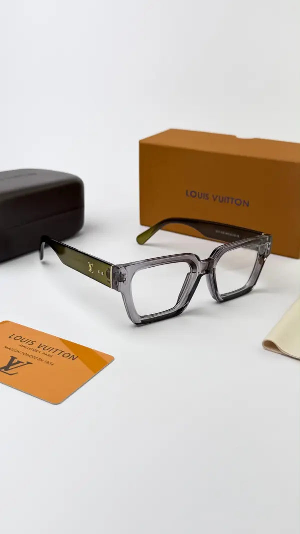 Loius vutton_grey_green-plano-8263