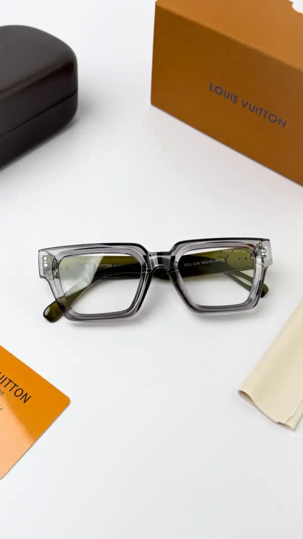 Loius vutton_grey_green-plano-8263