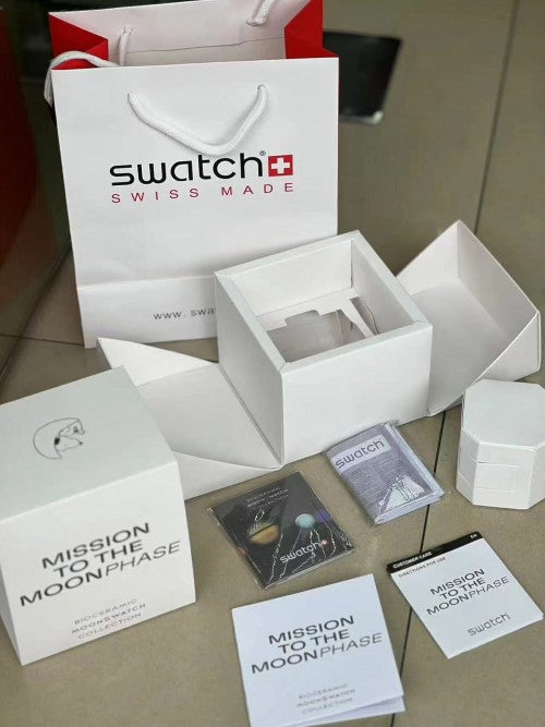 Omega Moon box